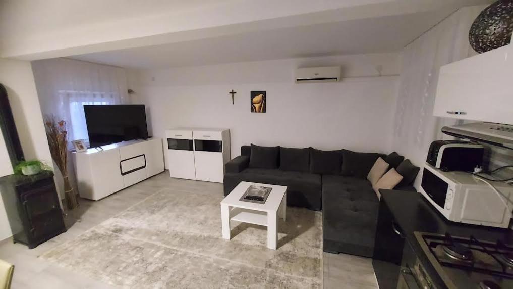Apartments Antonio 로고즈니차 외부 사진